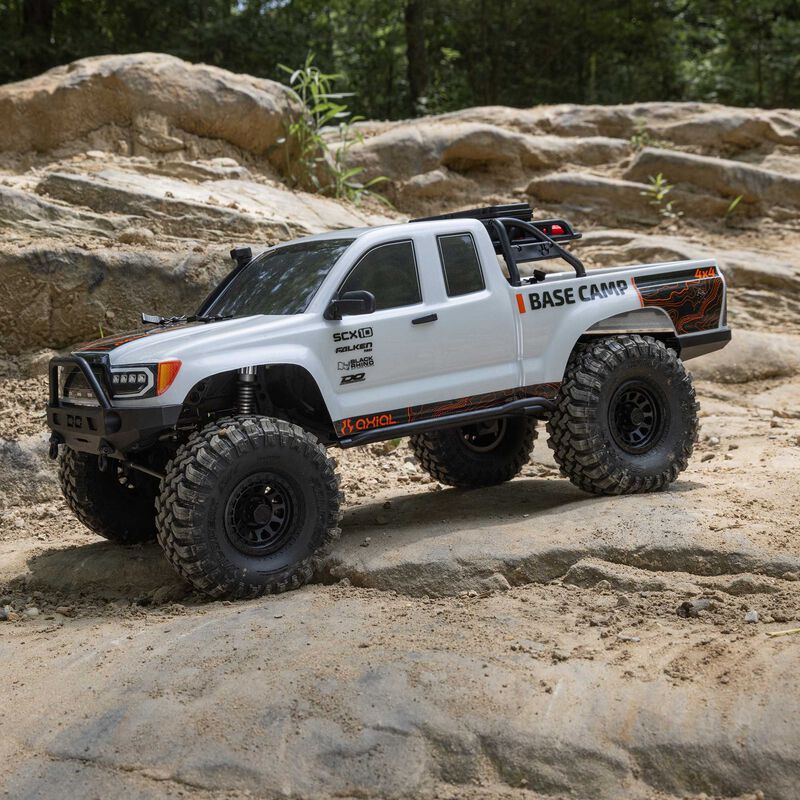 1/10 SCX10 III Base Camp 4X4 Rock Crawler Brushed RTR, White - Xtreme RC