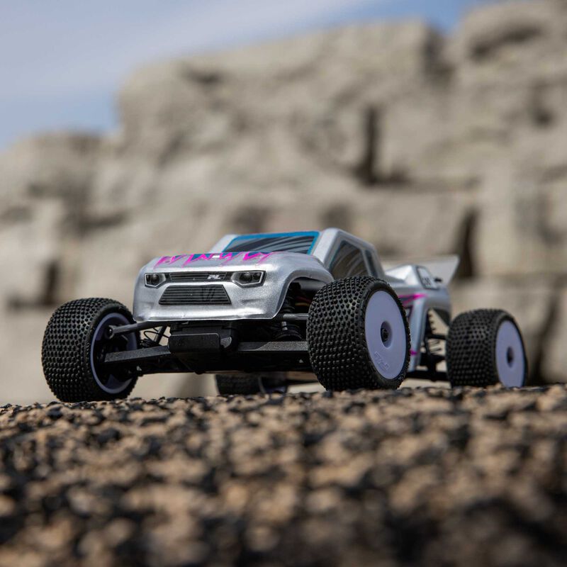 Micro-T 1/28 2WD Silver RTR - Xtreme RC