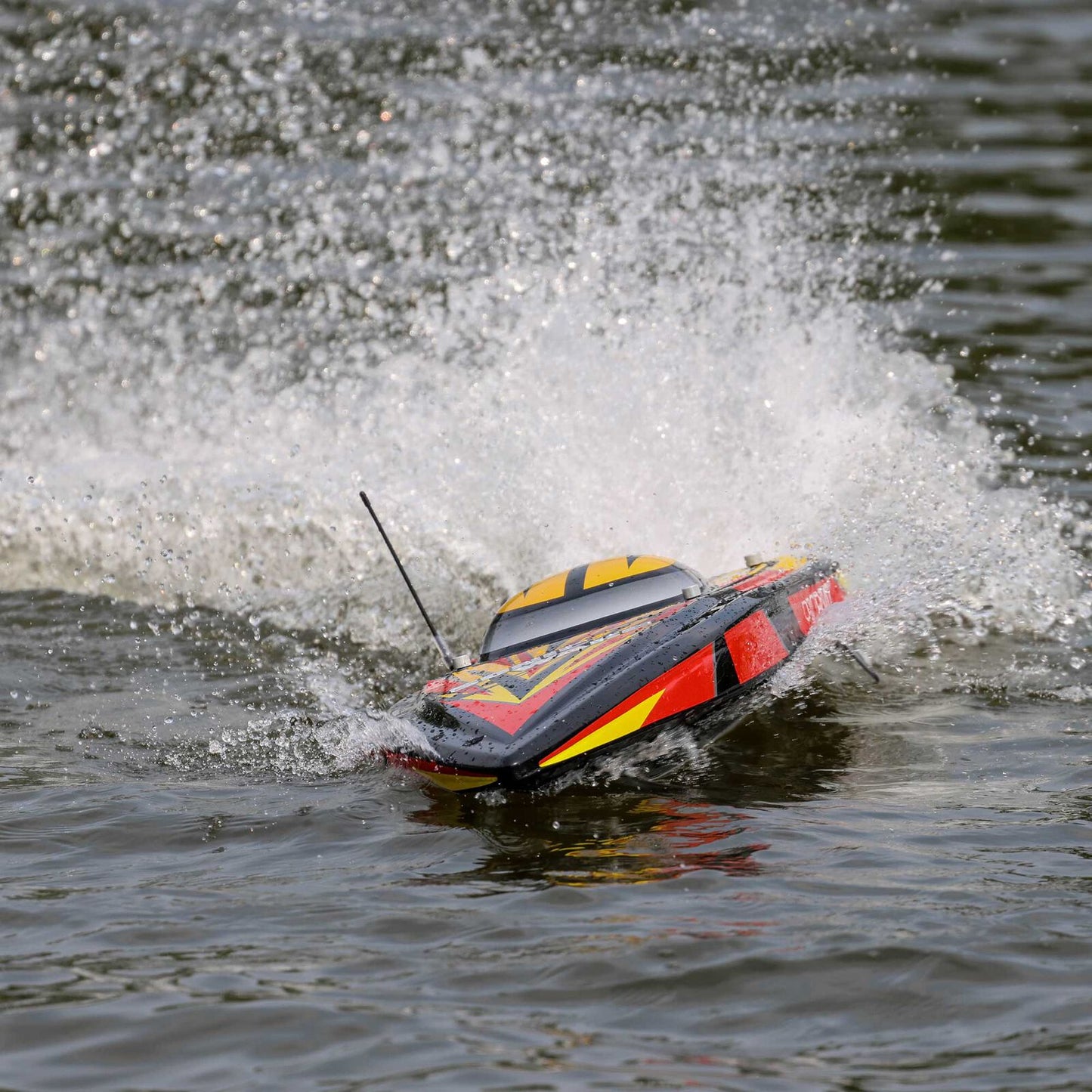 Sonicwake V2 36" Self-Righting, BL, Black: RTR - Xtreme RC