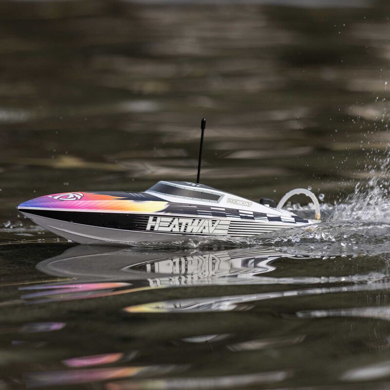 Recoil 2 18" Self-Righting Brushless Deep-V RTR, Shreddy - Xtreme RC