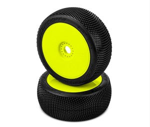 J Concepts Dirt Bite - green compound, pre-mounted on 3357Y wheels - Xtreme RC