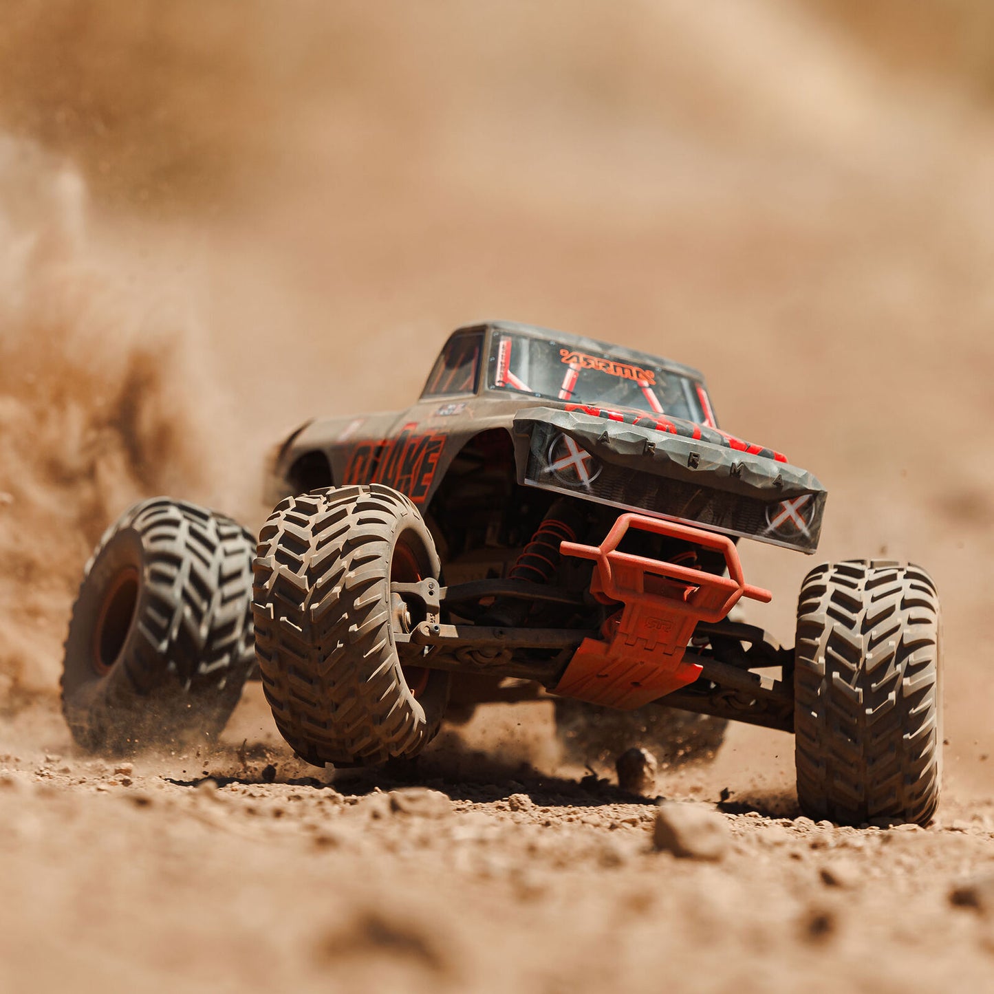 1/10 QUAKE 223S 2WD RTR Brushless Monster Truck, Green