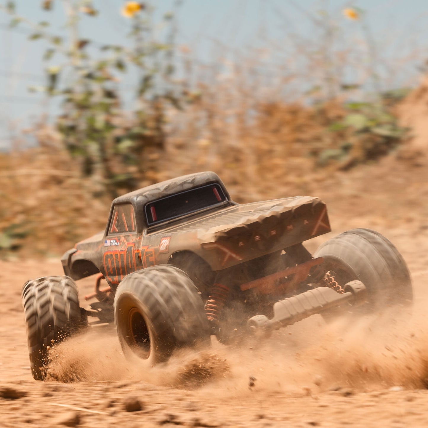 1/10 QUAKE 223S 2WD RTR Brushless Monster Truck, Green