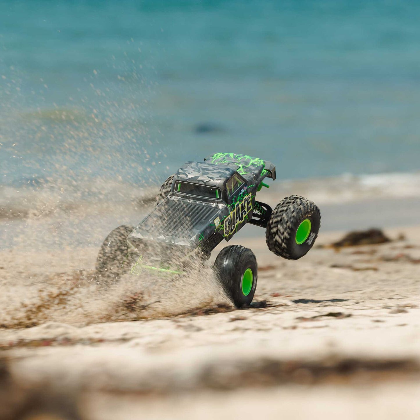 1/10 QUAKE 223S 2WD RTR Brushless Monster Truck, Green