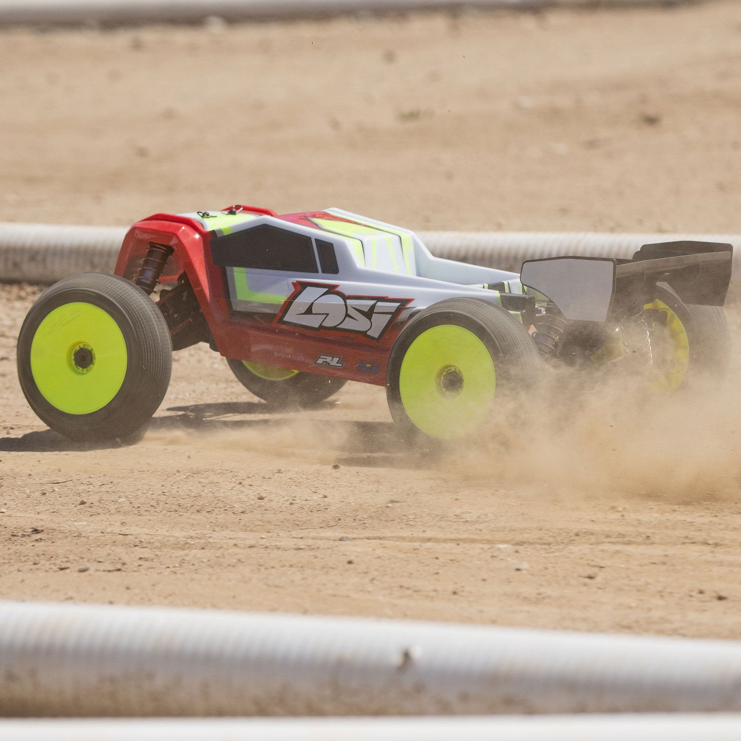 8IGHT-XTE Electric RTR: 1/8 4WD Truggy - Xtreme RC